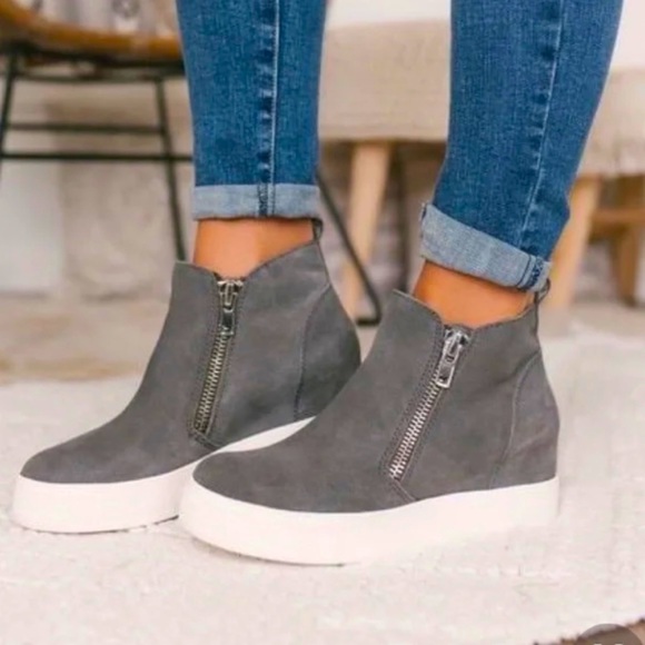 Steve Madden Shoes - Steve Madden Wedgie Sneaker, Size 9. Brand New without box. Gray.